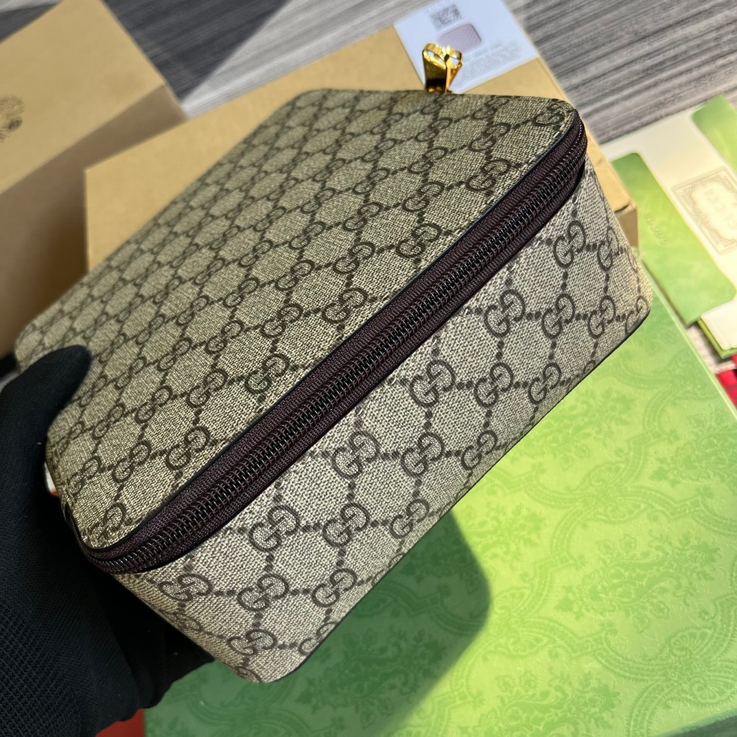 Gvc*1 GG Medium Packing Cube Svp*me Canvas Beige/Grey For Men 7.7in/20cm 726661 KGD0N 4060