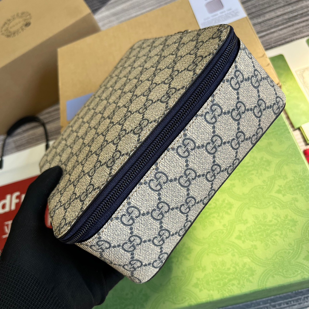 Gvc*1 GG Medium Packing Cube Svp*me Canvas Beige/Grey For Men 7.7in/20cm 726661 KGD0N 4060