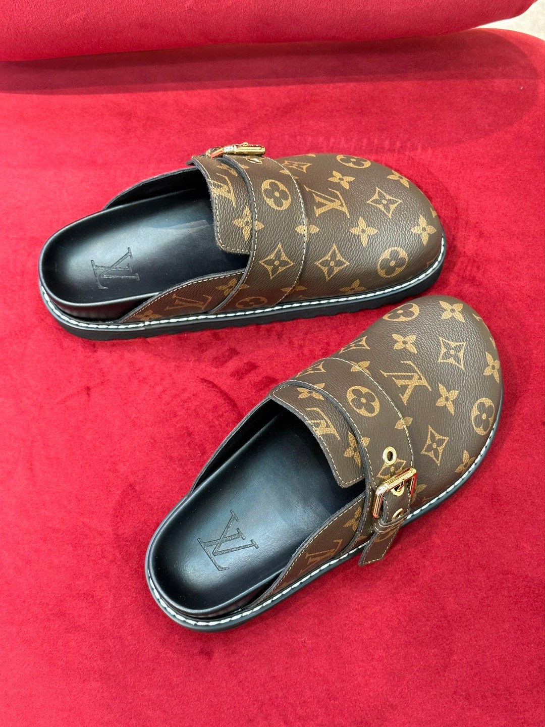 L0vis Vvtt0n LV Easy Mule Monogram Canvas Brown For Men