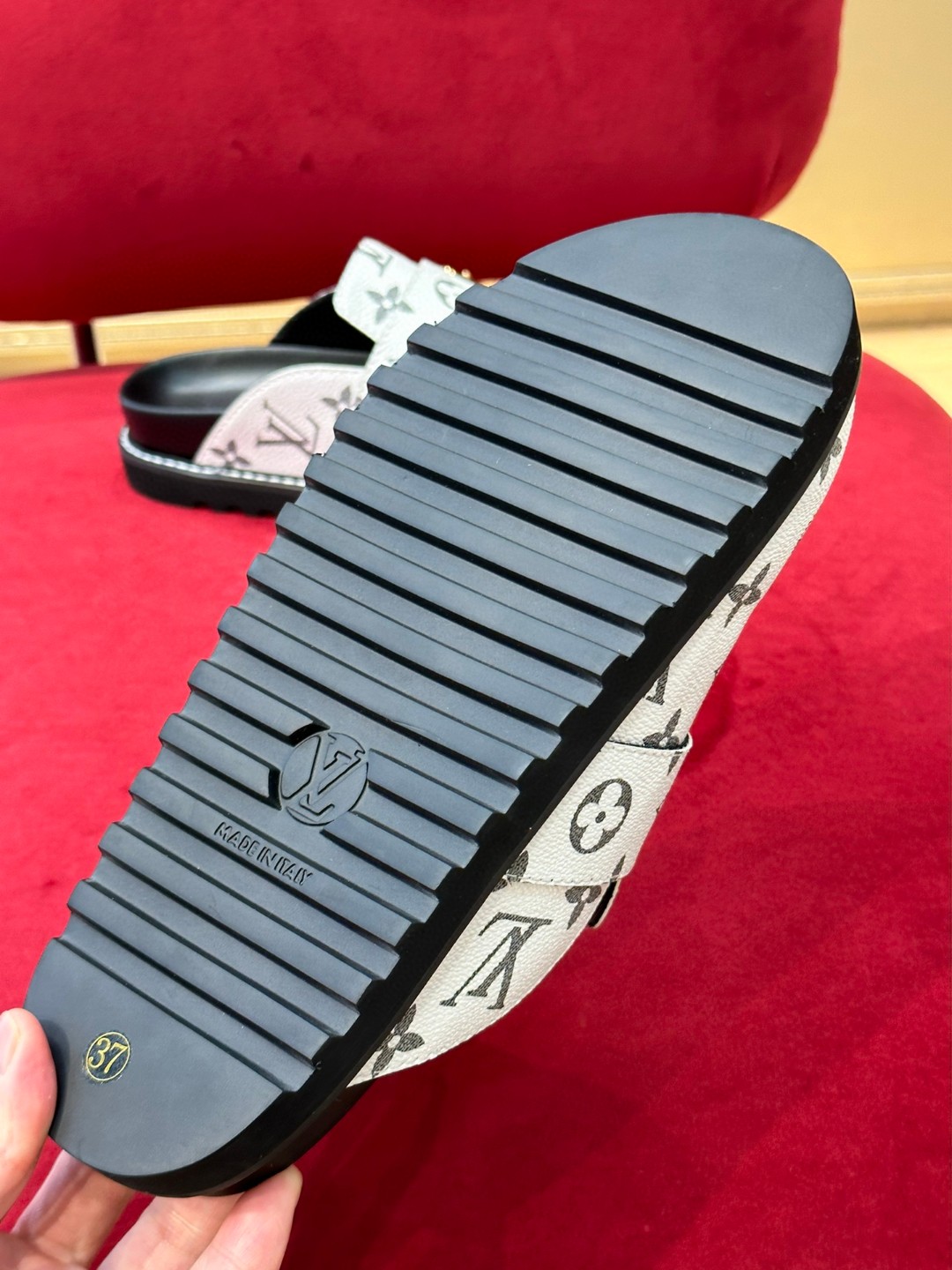 L0vis Vvtt0n LV Easy Mule Monogram Canvas White For Men