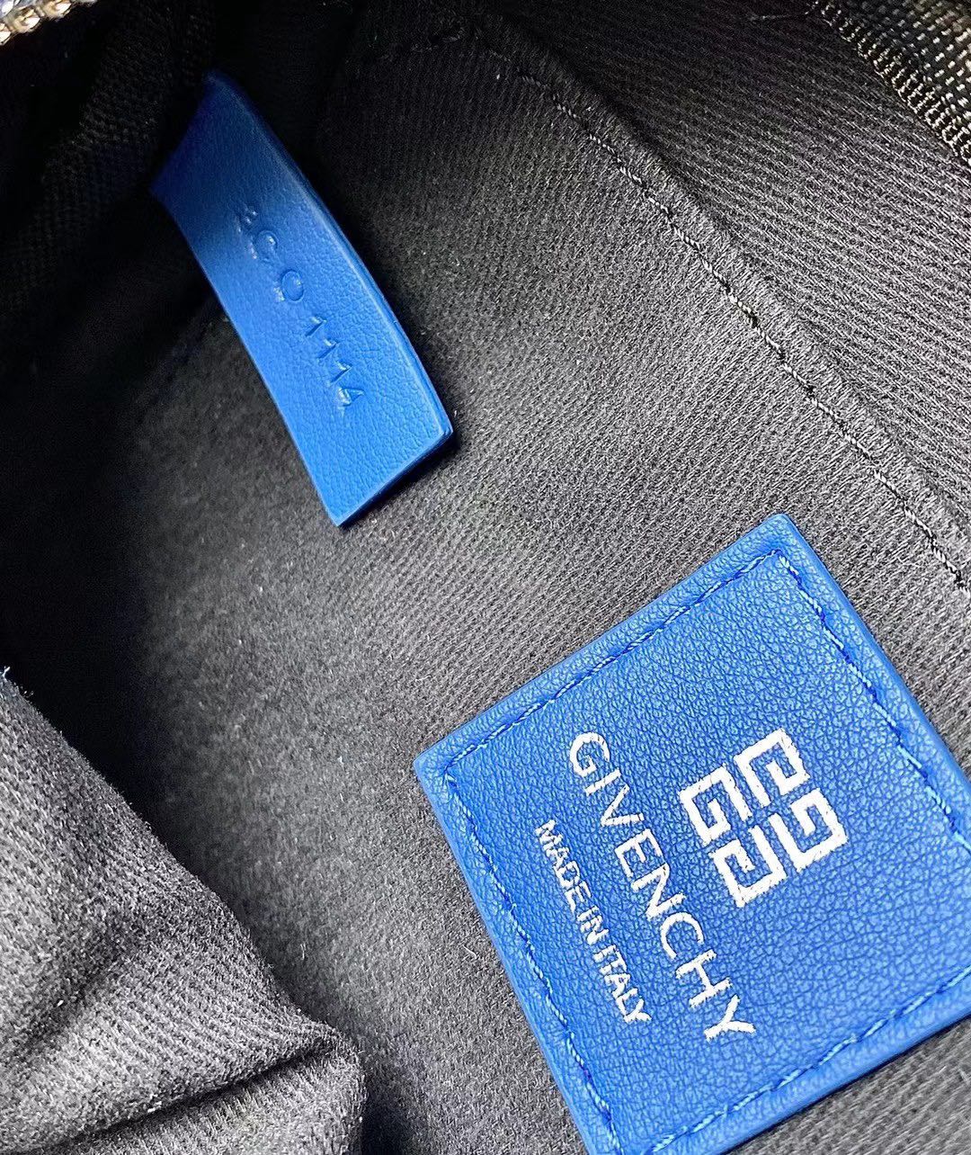 Givenchy Camera Bag Blue/Black/Yellow For Women‎ 7.75in/19.7cm GIV158073