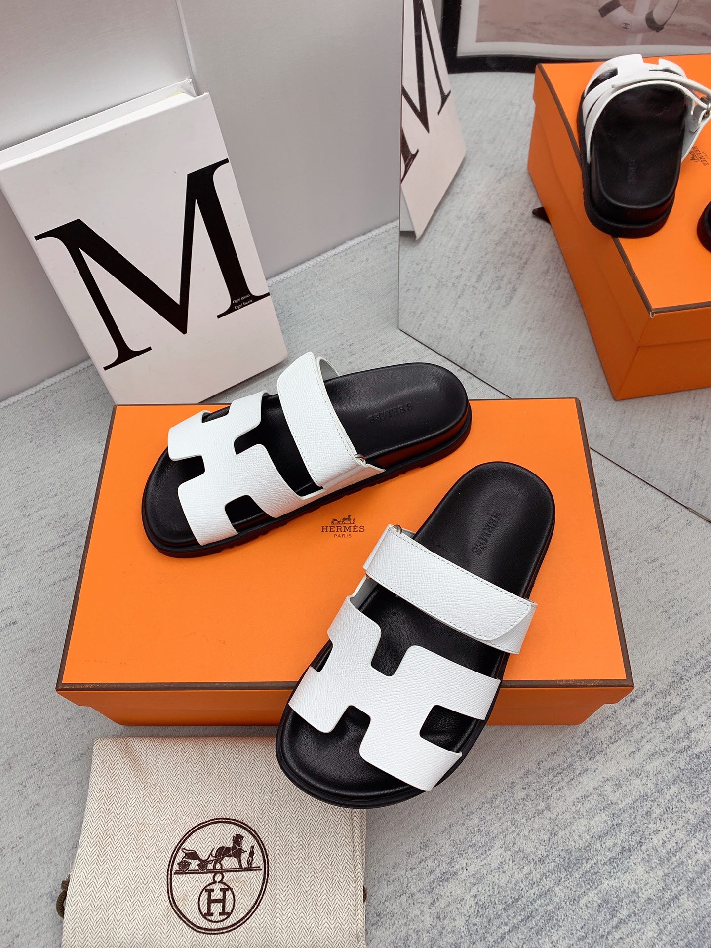 H**me5 Chypre Sandal White For Men