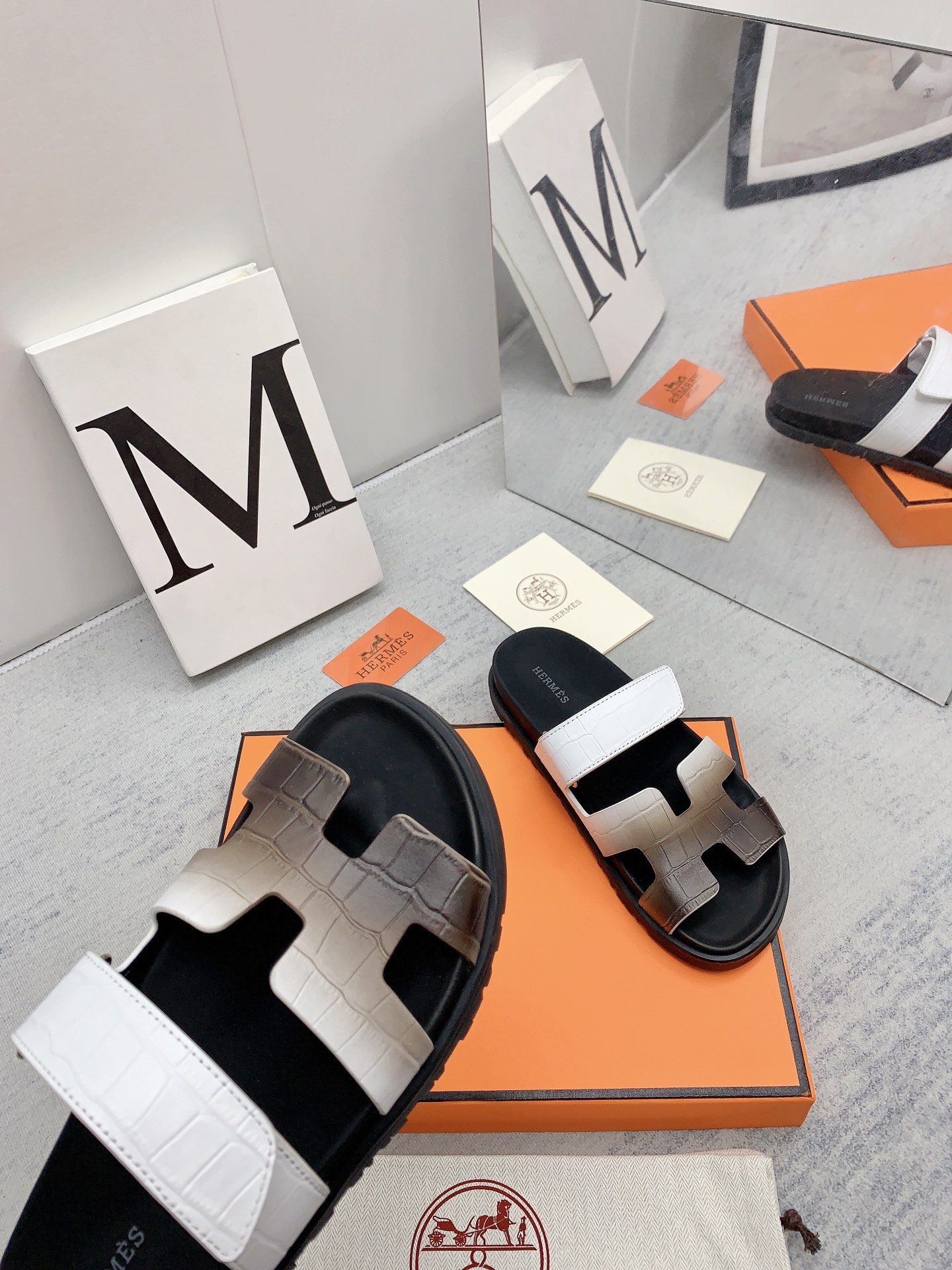 H**me5 Chypre Sandal White For Men