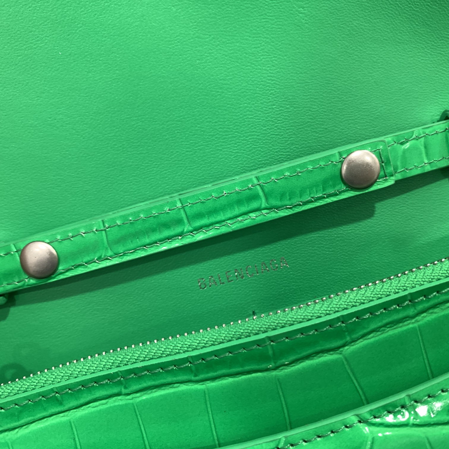 Ba1en*iaga Hourglass Wallet Silver/Grey/Gold/Green/Black For Women 7.6in/19cm 6560502UDF71000