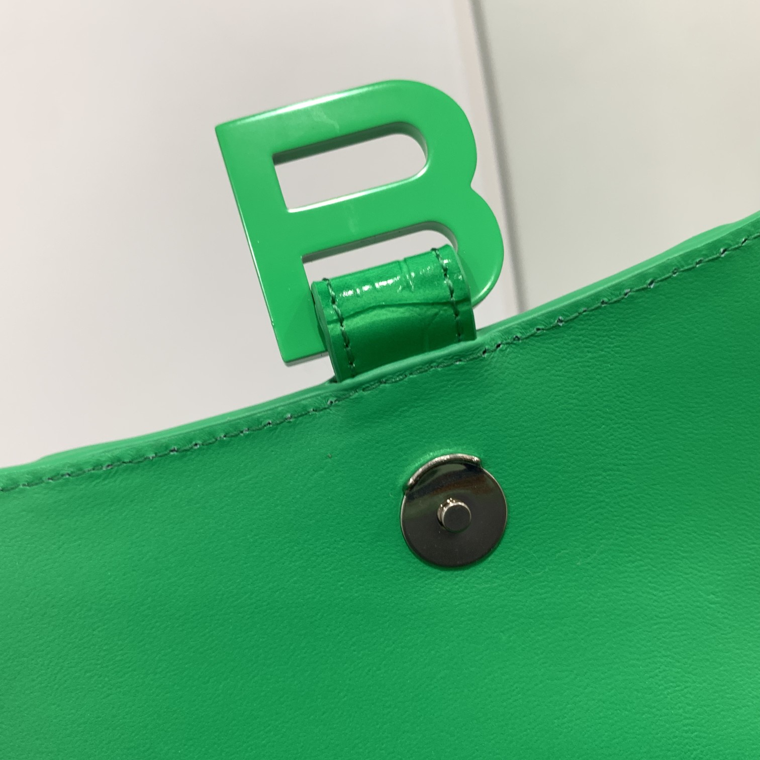 Ba1en*iaga Hourglass Wallet Silver/Grey/Gold/Green/Black For Women 7.6in/19cm 6560502UDF71000