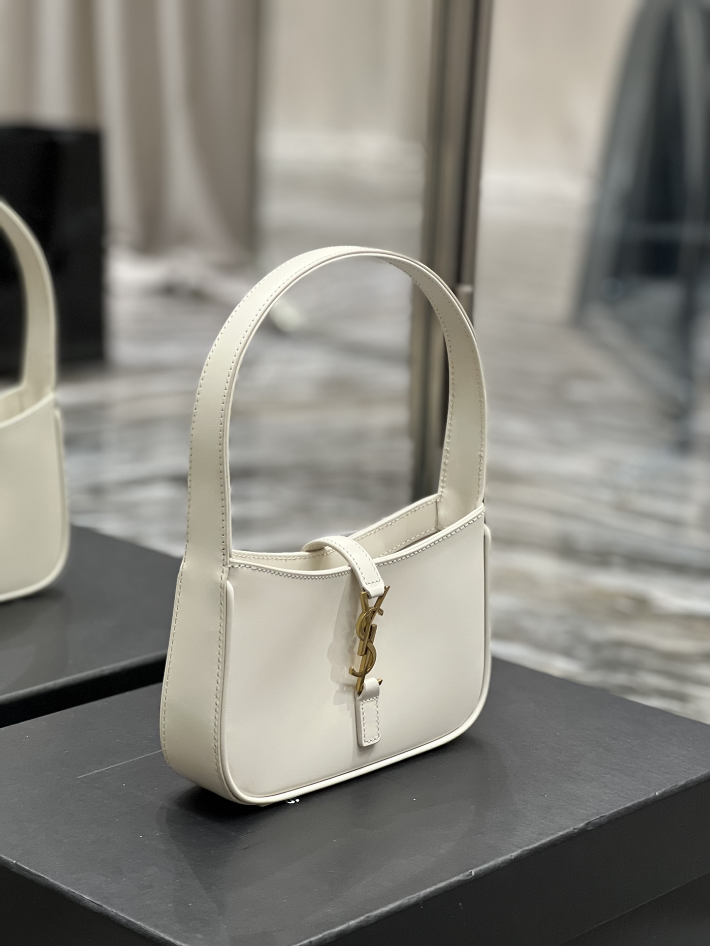 Sa1nt Lau*nt Le 5 A 7 Mini White For Women‎ 7.5in/19cm 7103182R20W9207