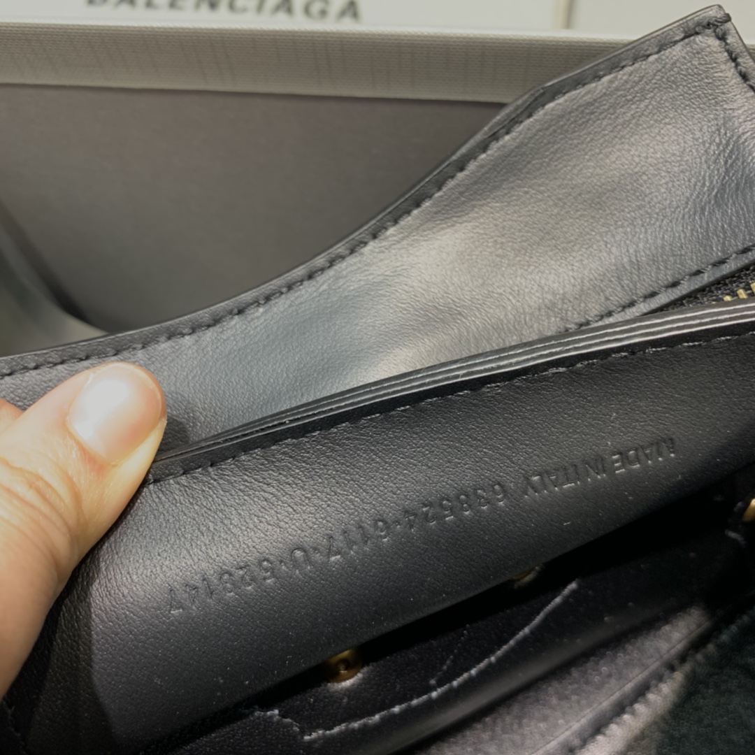 Ba1en*iaga Neo Classic Mini Handbag Black/White For Women‎ 8.6in/21.8cm