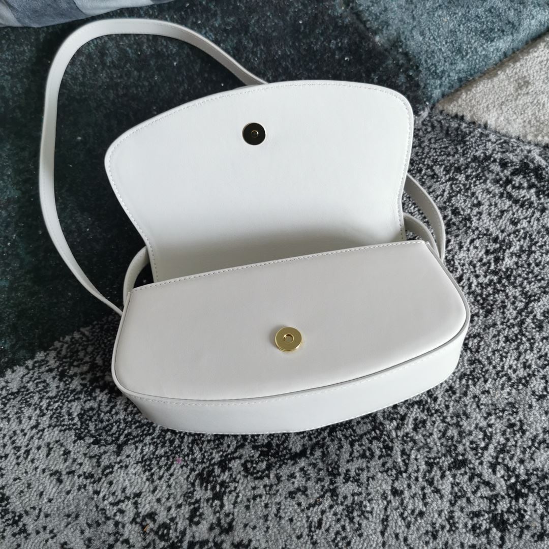 Ce1i*e Clutch On Strap Tabou In Triomphe Smooth White/Brown/Black For Women 7in/18cm 10I593DQ1.01CK