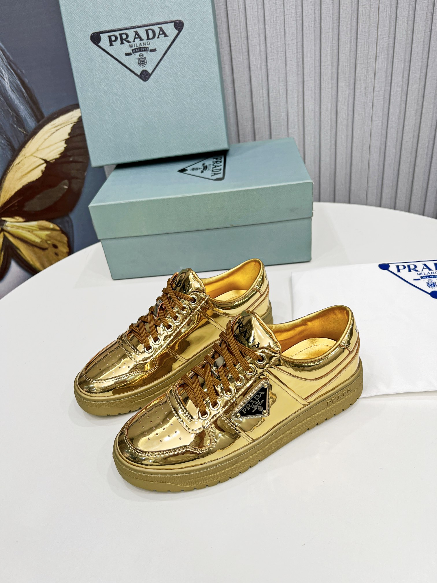 Pra*a Downtown Metallic Sneakers Gold Tone For Women 1.2 in/ 3 cm 1E792M_3AU1_F0522_F_030