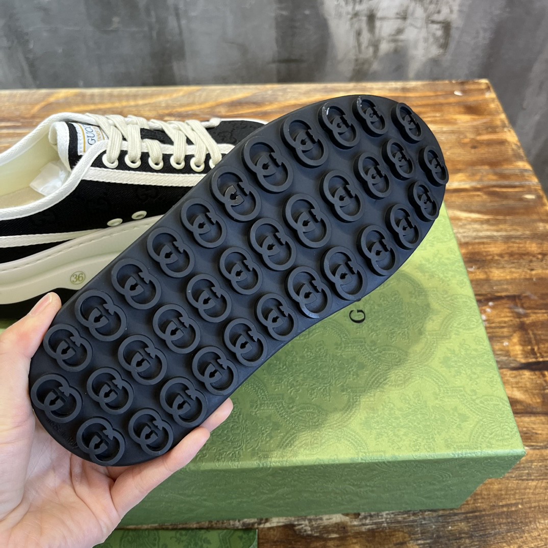 Gvc*1 Low-Cut Sneaker Black For Women