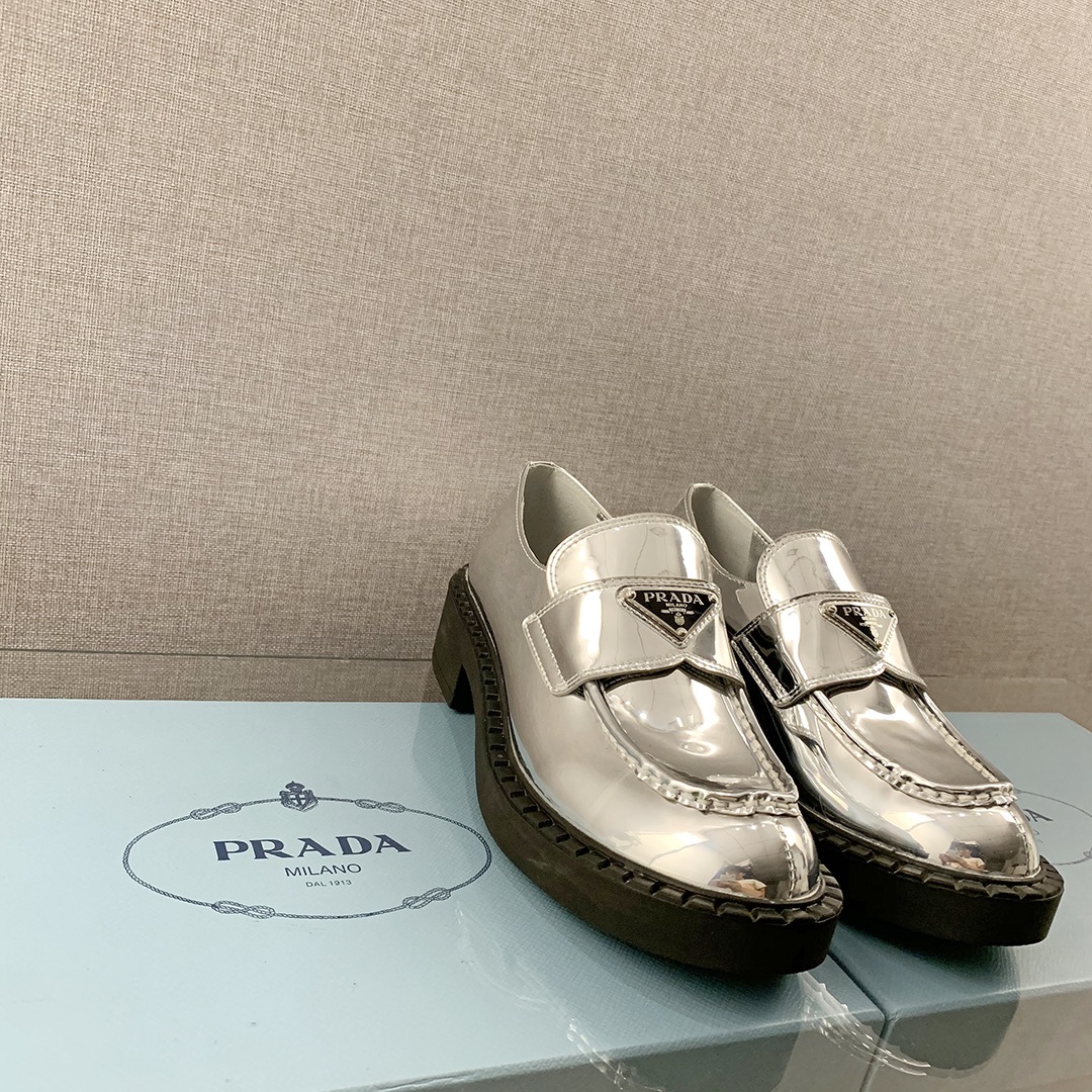 Pra*a Metallic Loafers Sliver Tone For Women 1.9 in/ 5cm 1D246M_3AU1_F0118_F_B050