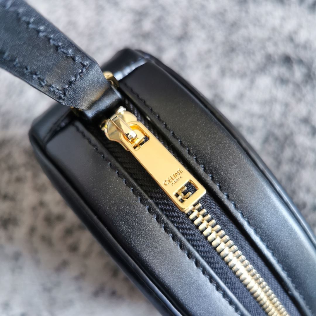 Ce1i*e Oval Bag Cuir Triomphe In Smooth Black/White/Brown For Women‎ 8in/20cm 198603DXC.38NO