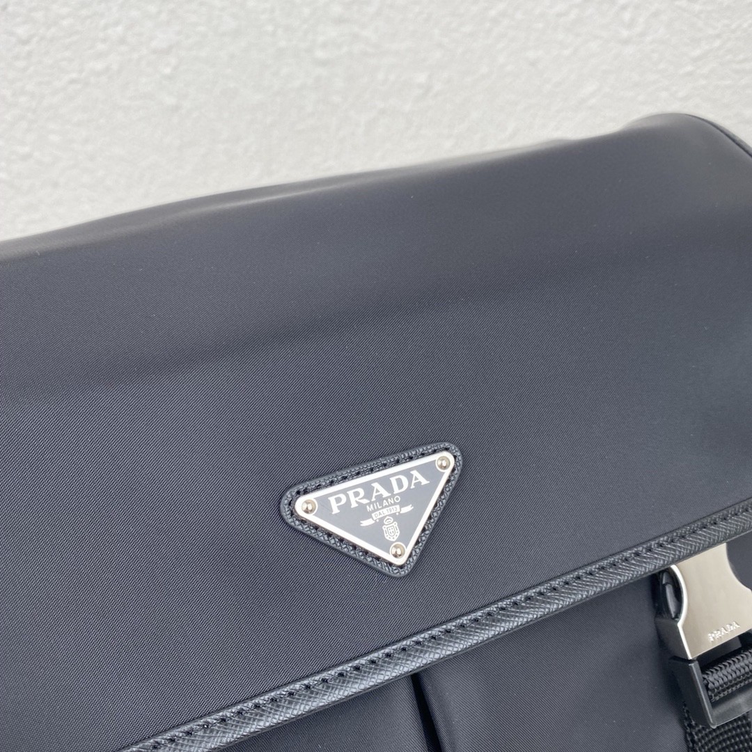 Pra*a Saffiano Shoulder Bag Black For Women 12.6 in / 32 cm