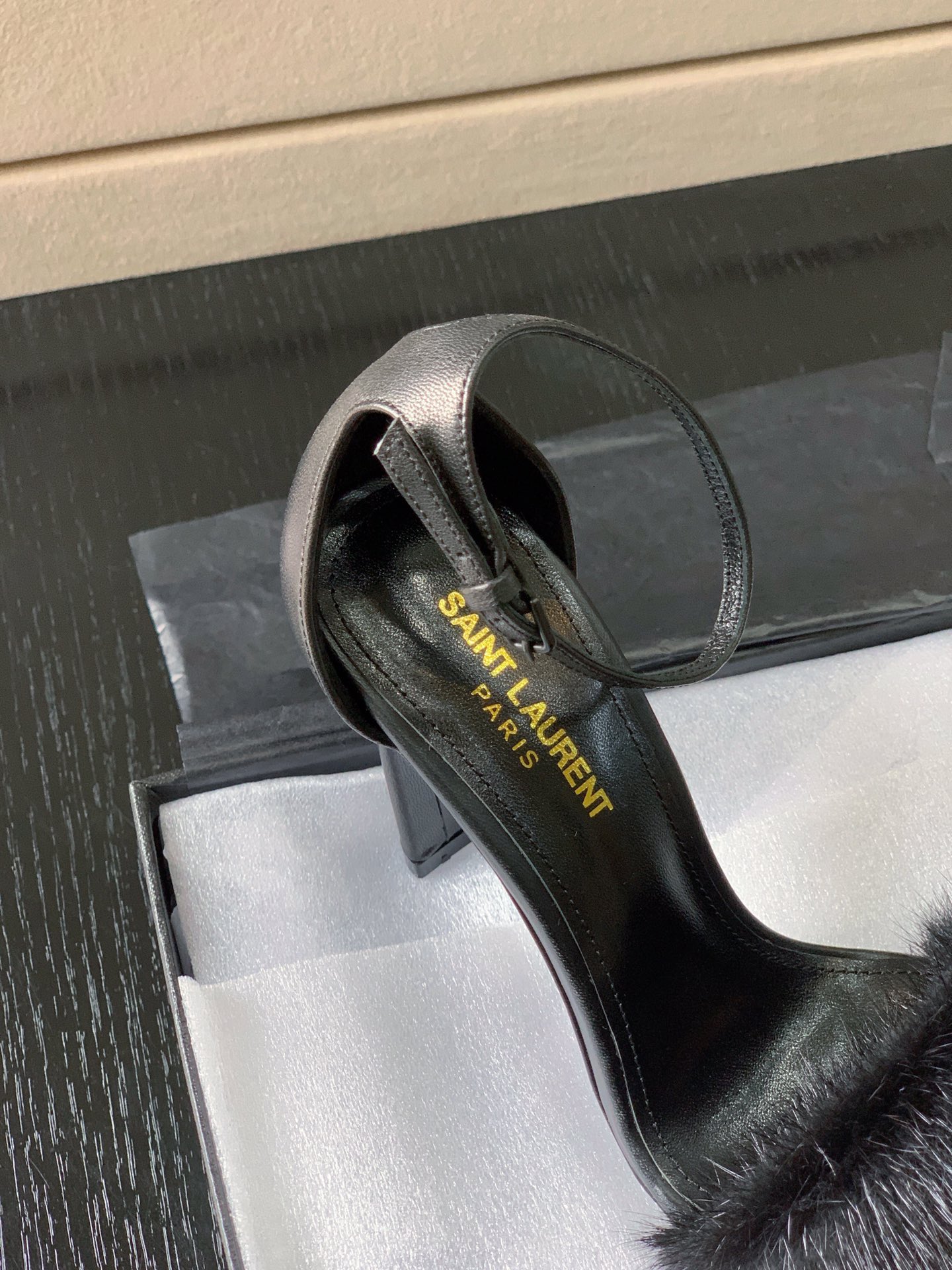 Sa1nt Lau*nt Bea Ankle Strap Sandals Black For Women