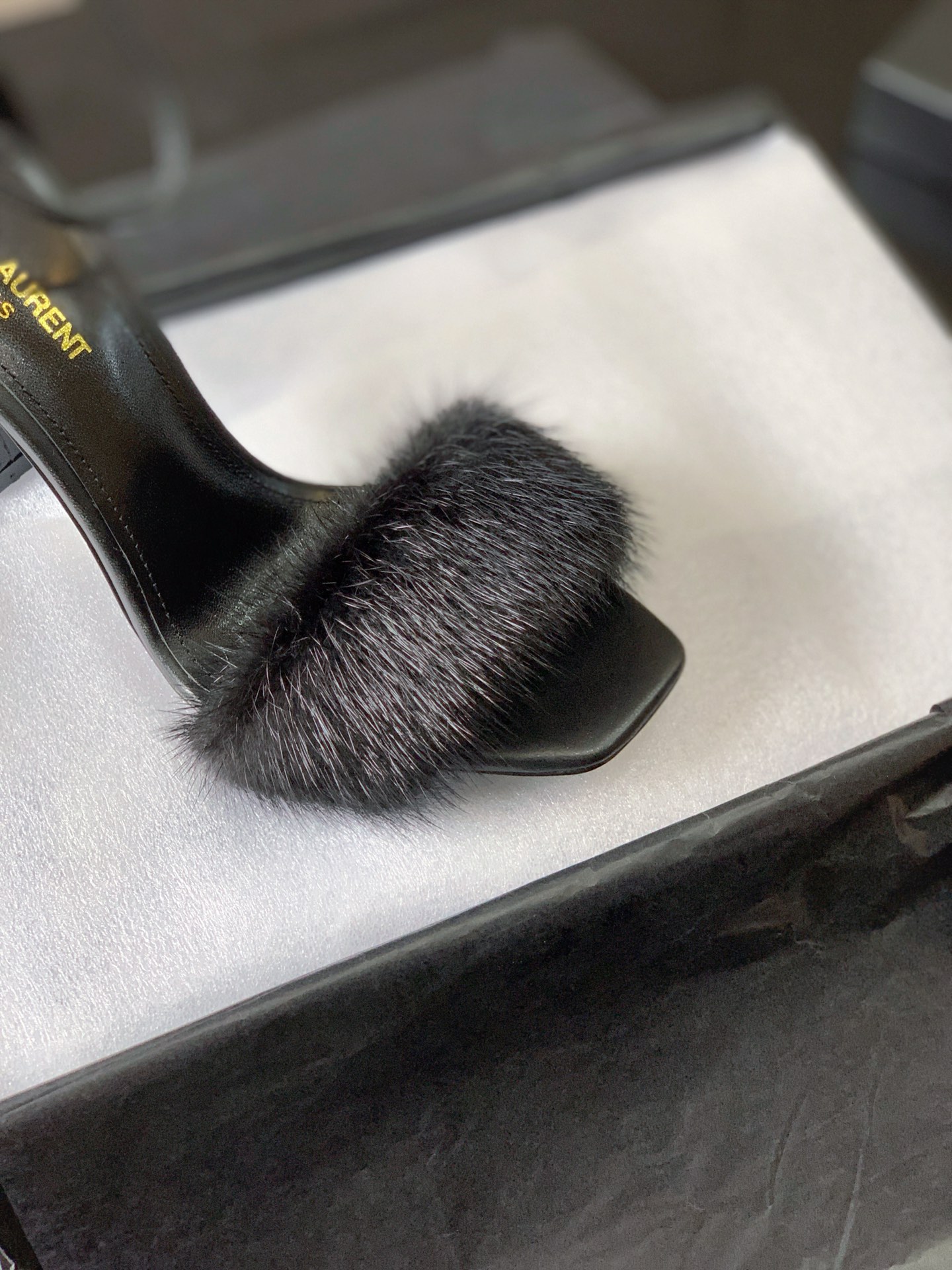 Sa1nt Lau*nt Bea Ankle Strap Sandals Black For Women