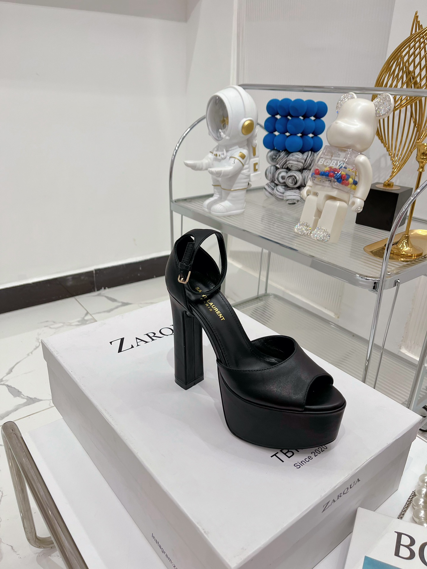 Sa1nt Lau*nt Jodie Platform Sandals In Smooth Black For Women 716402GVOAB1000