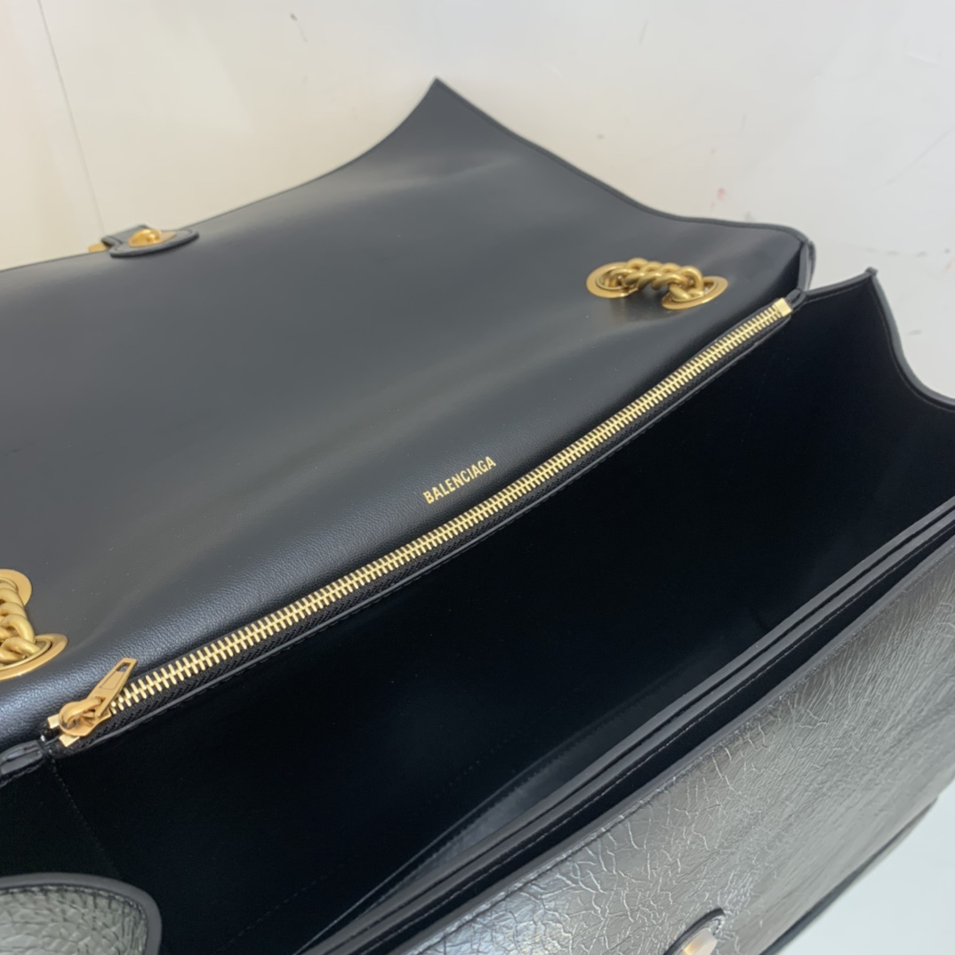 Ba1en*iaga Crush Large Chain Bag In Black For Women 15.7in/ 40cm 716332210IT1000