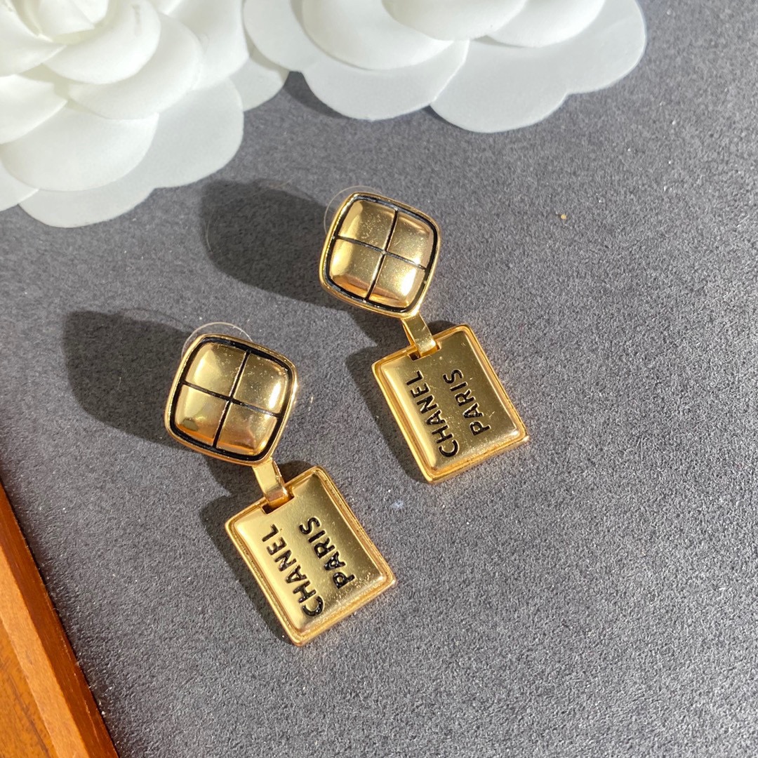 Ch**el Big-Name Earrings Gold For Women