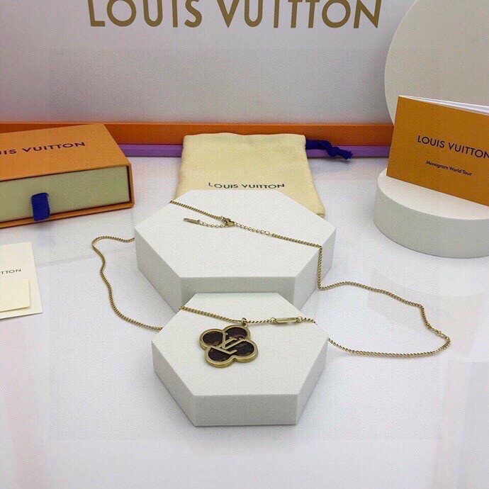 L0vis Vvtt0n Black Four Petal Flower Necklace Gold Tone For Women