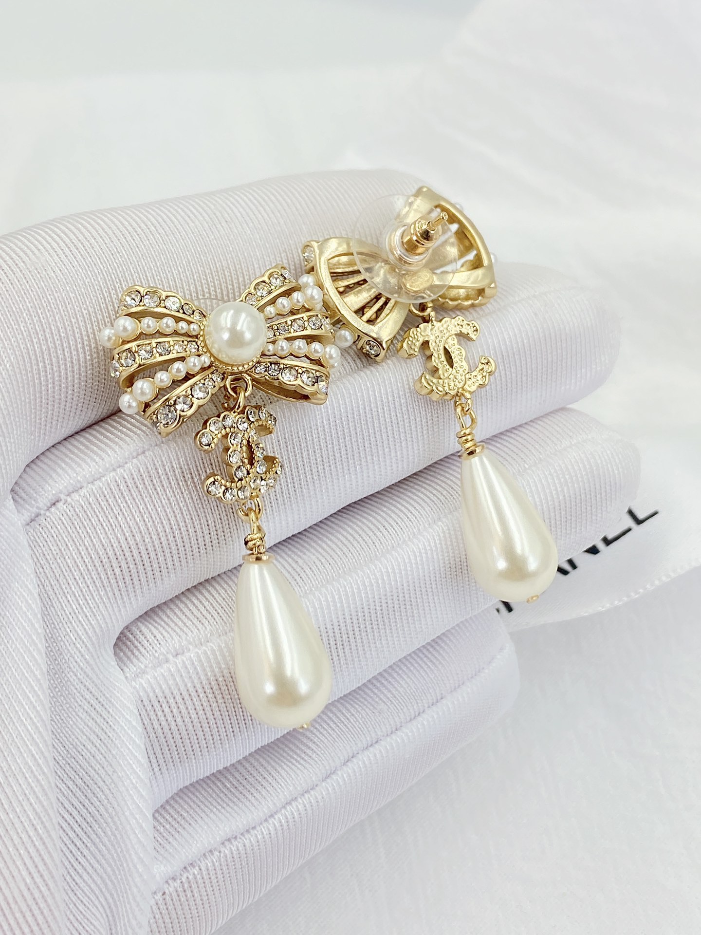 Ch**el Bowknot Peart Earrings Gold Tone For Women
