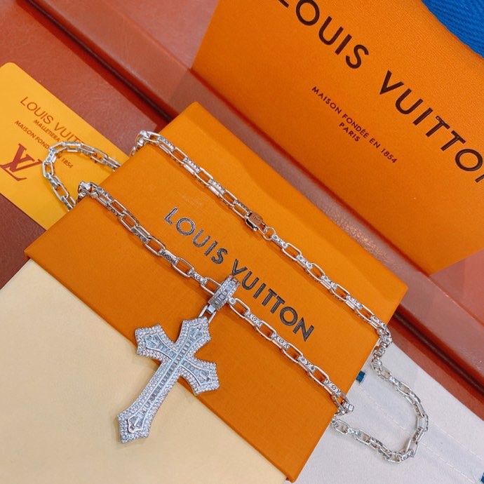 L0vis Vvtt0n Cross Necklace Silver For Women