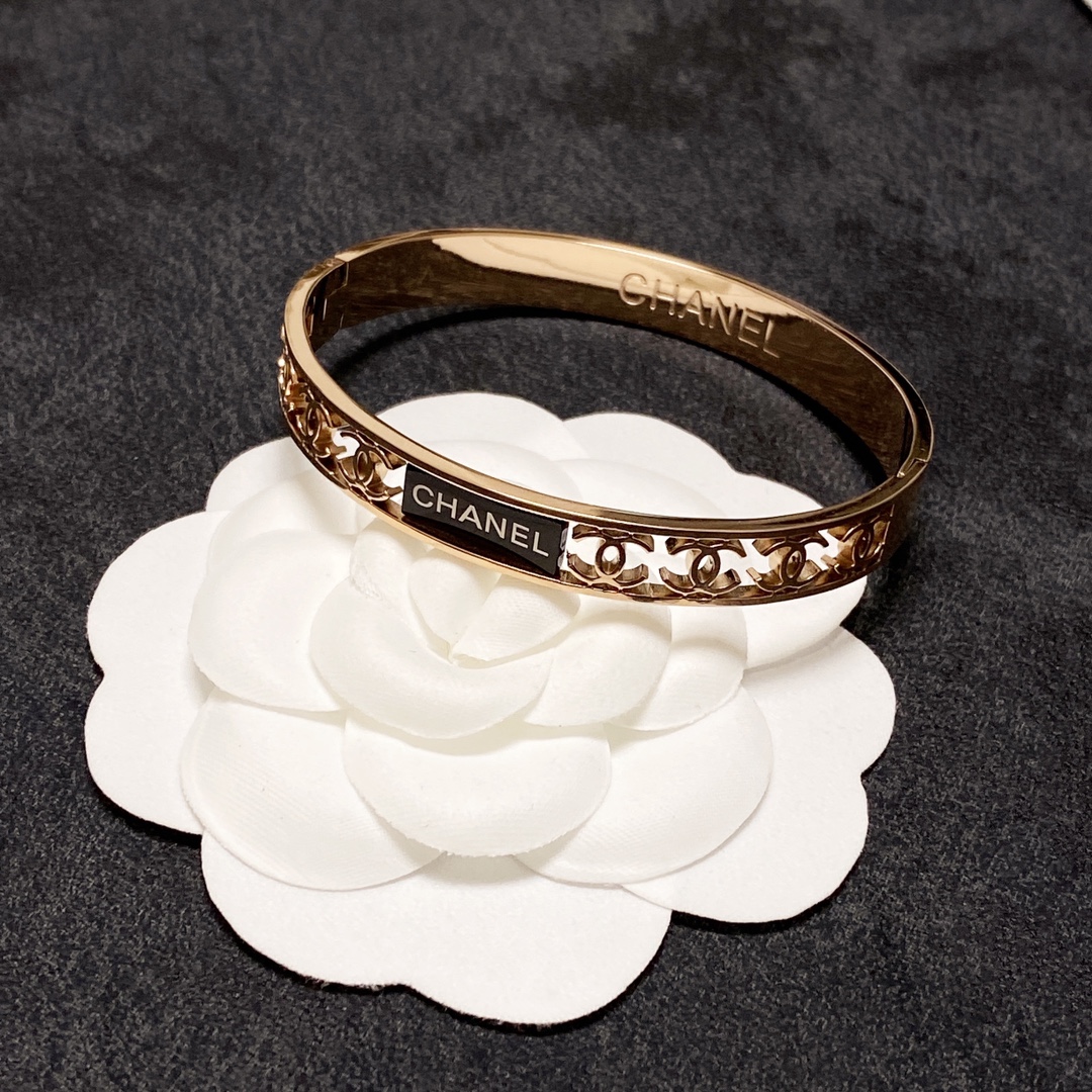 Ch**el Hollow Bracelet Gold For Women