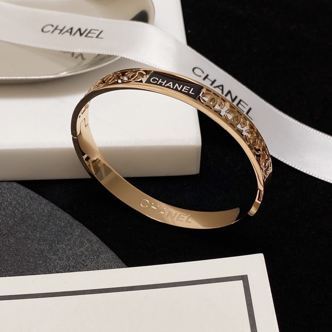 Ch**el Hollow Bracelet Gold For Women
