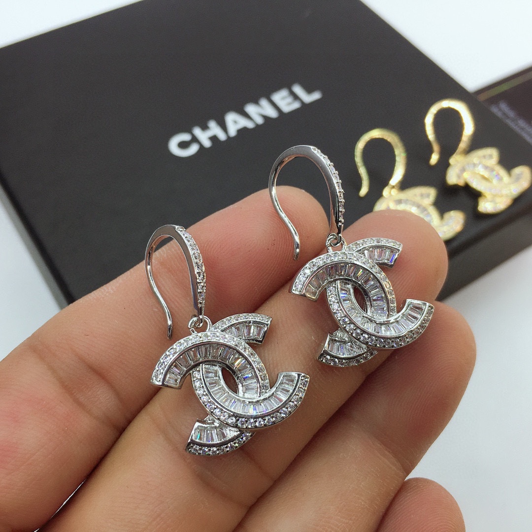 Ch**el Interlocking Douple C Earrings Silver Tone For Women