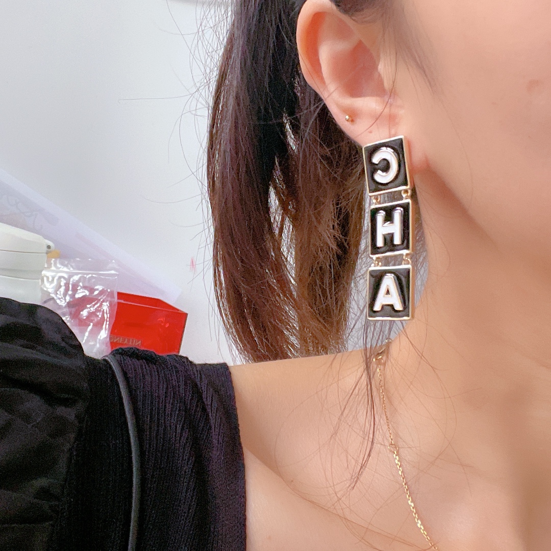 Ch**el Lady Letter Earrings Black For Women