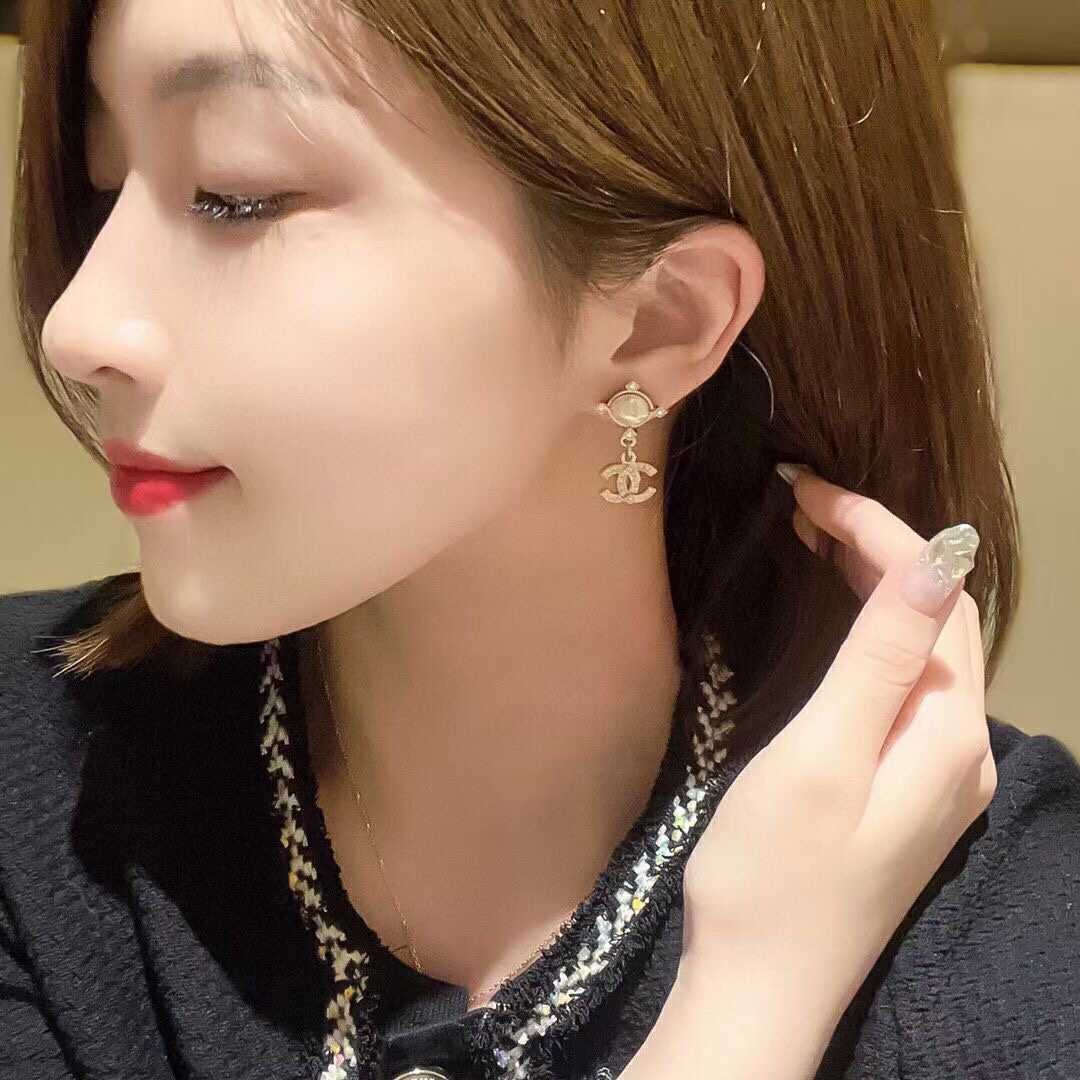 Ch**el Round Pearl Earrings Gold For Women