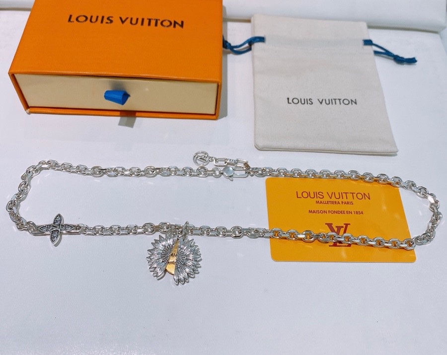 L0vis Vvtt0n Star Necklace Silver For Women