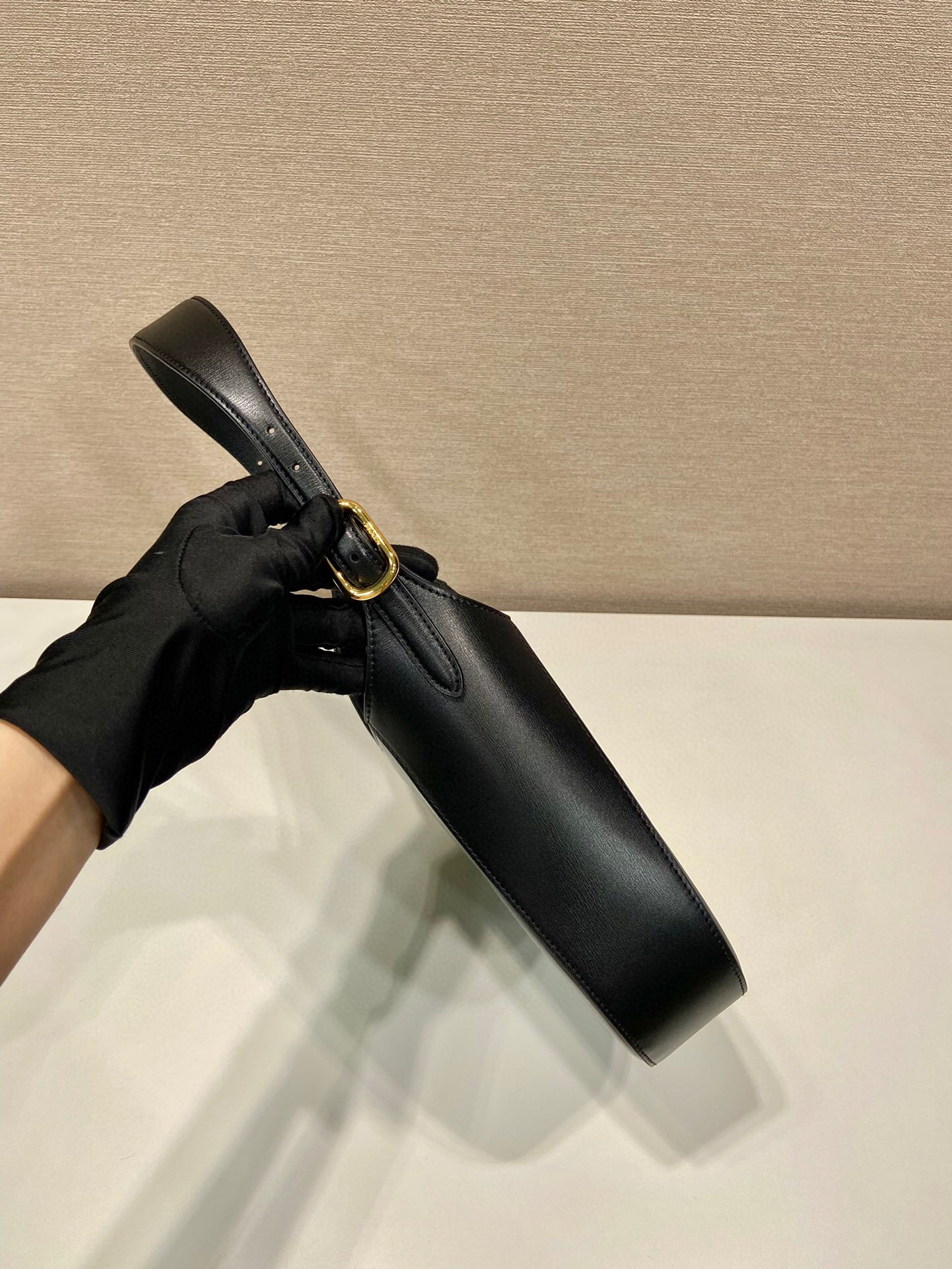 Pra*a Cleo Brushed Shoulder Bag In Black For Women10.6 in / 27 cm