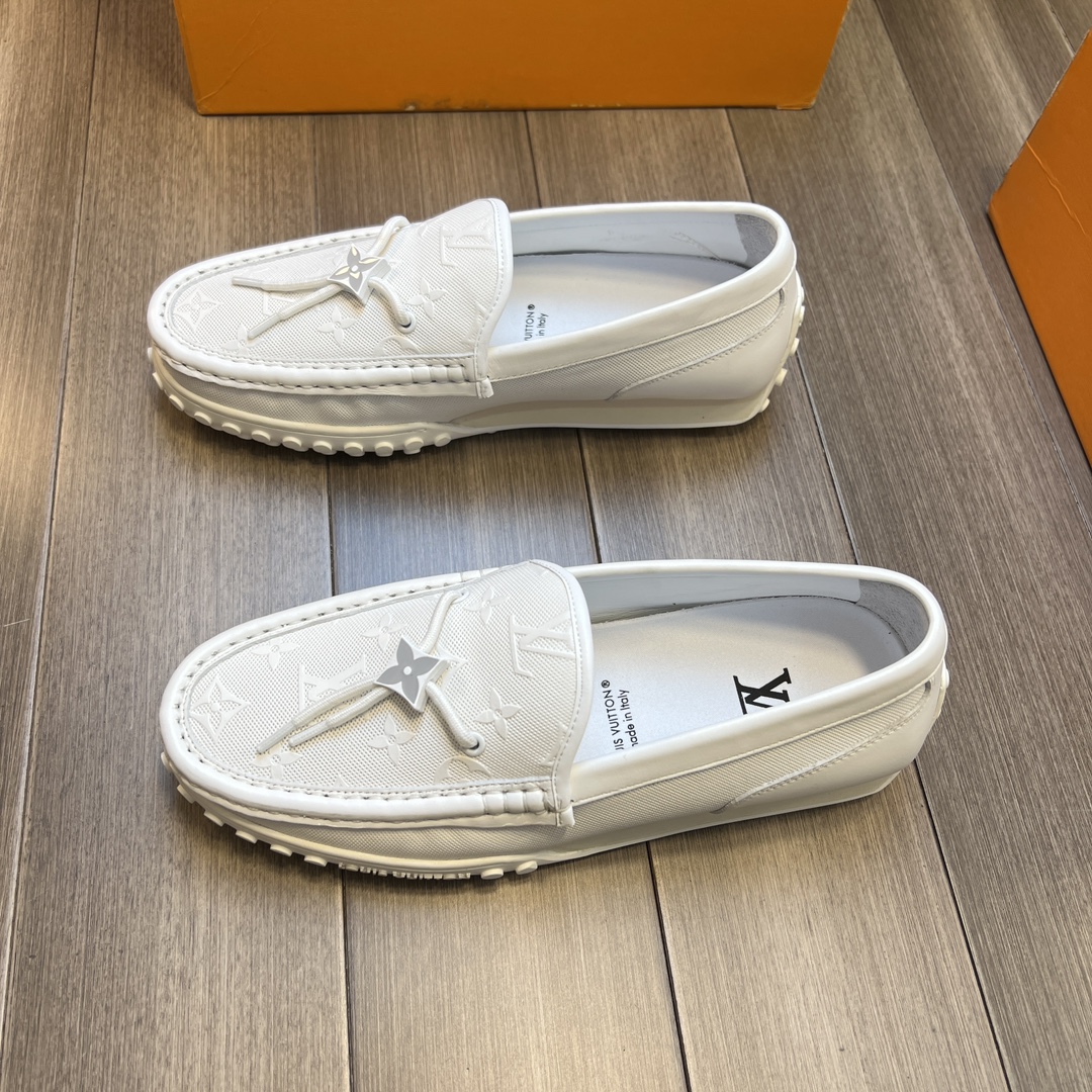 L0vis Vvtt0n LV Racer Moccasin White For Men