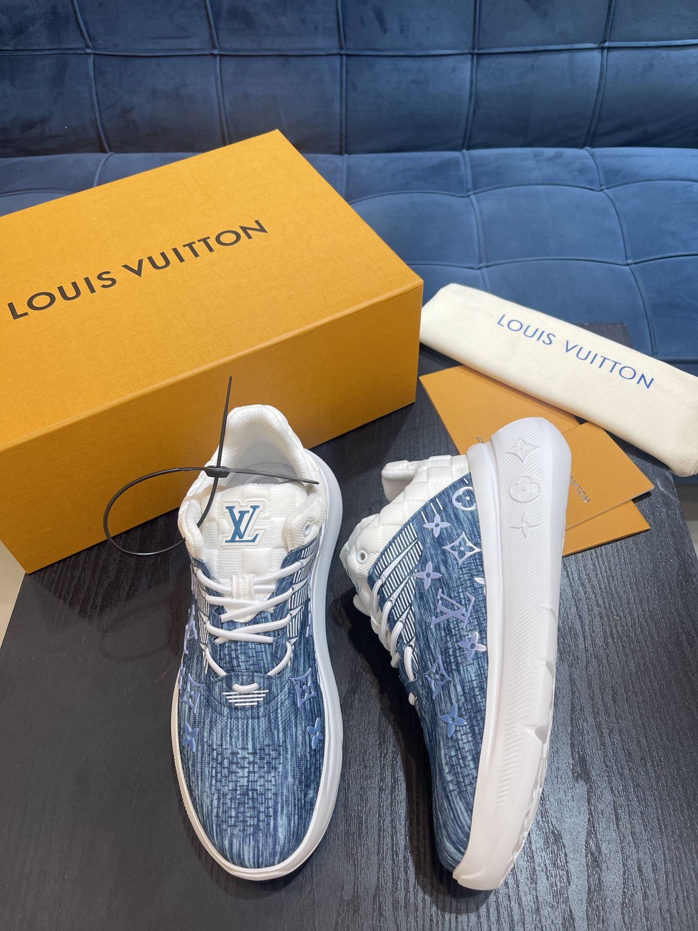 L0vis Vvtt0n Show Up Sneaker Blue For Men 1AA48E