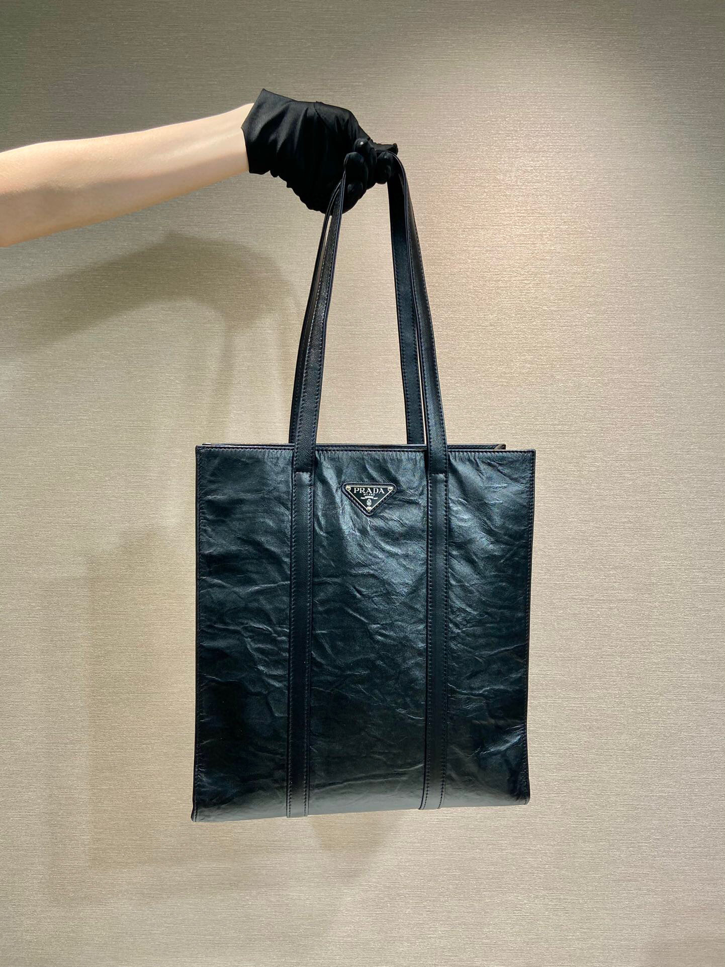 Small Antiqued Nappa Tote Bag In Black For Women 12.9 in/ 33cm 1BG459_UVL_F0002_V_OOO