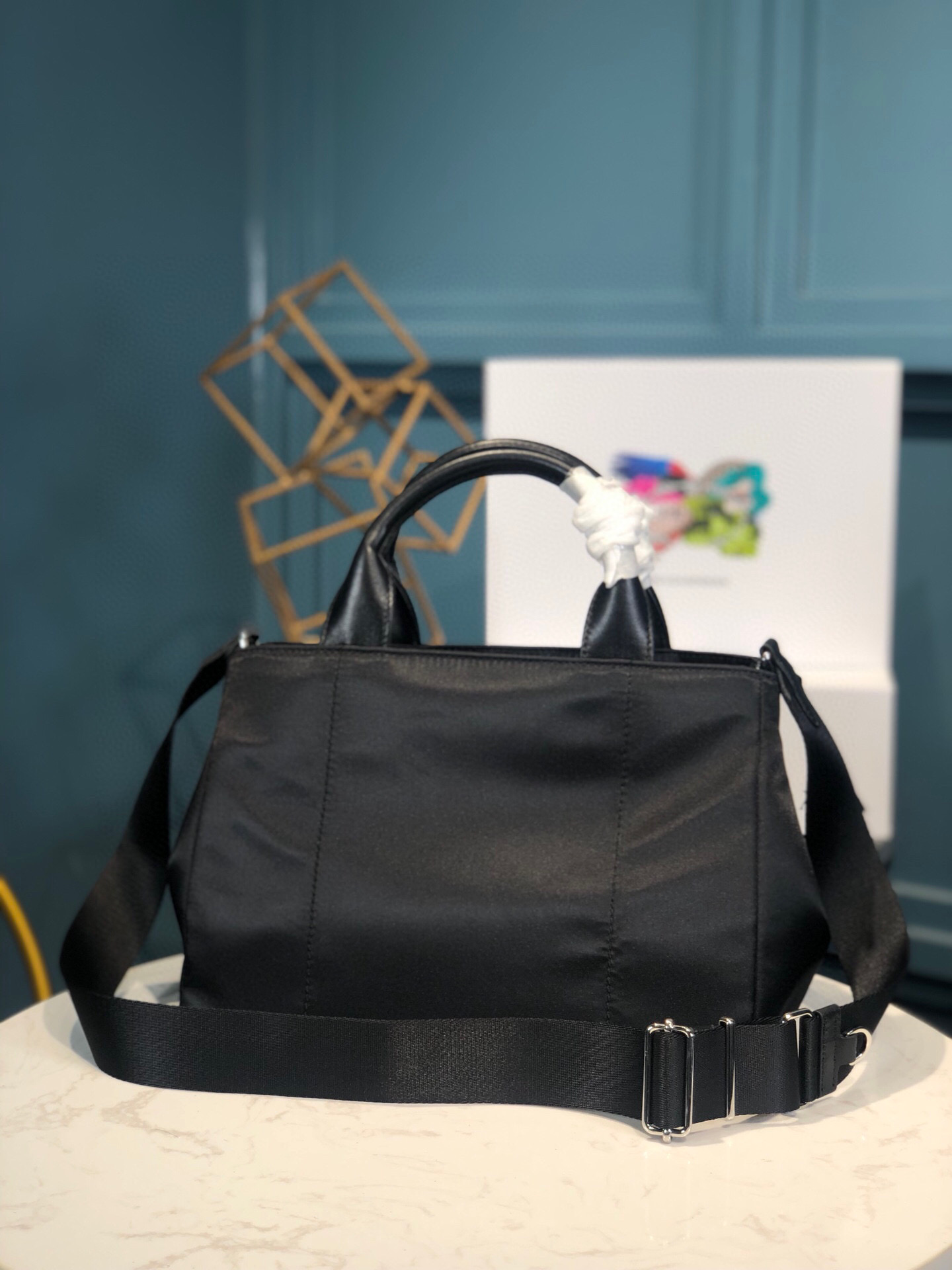 Pra*a Zip Pocket Chain Tote Bag Tessuto In Black For Women 11in/ 28cm