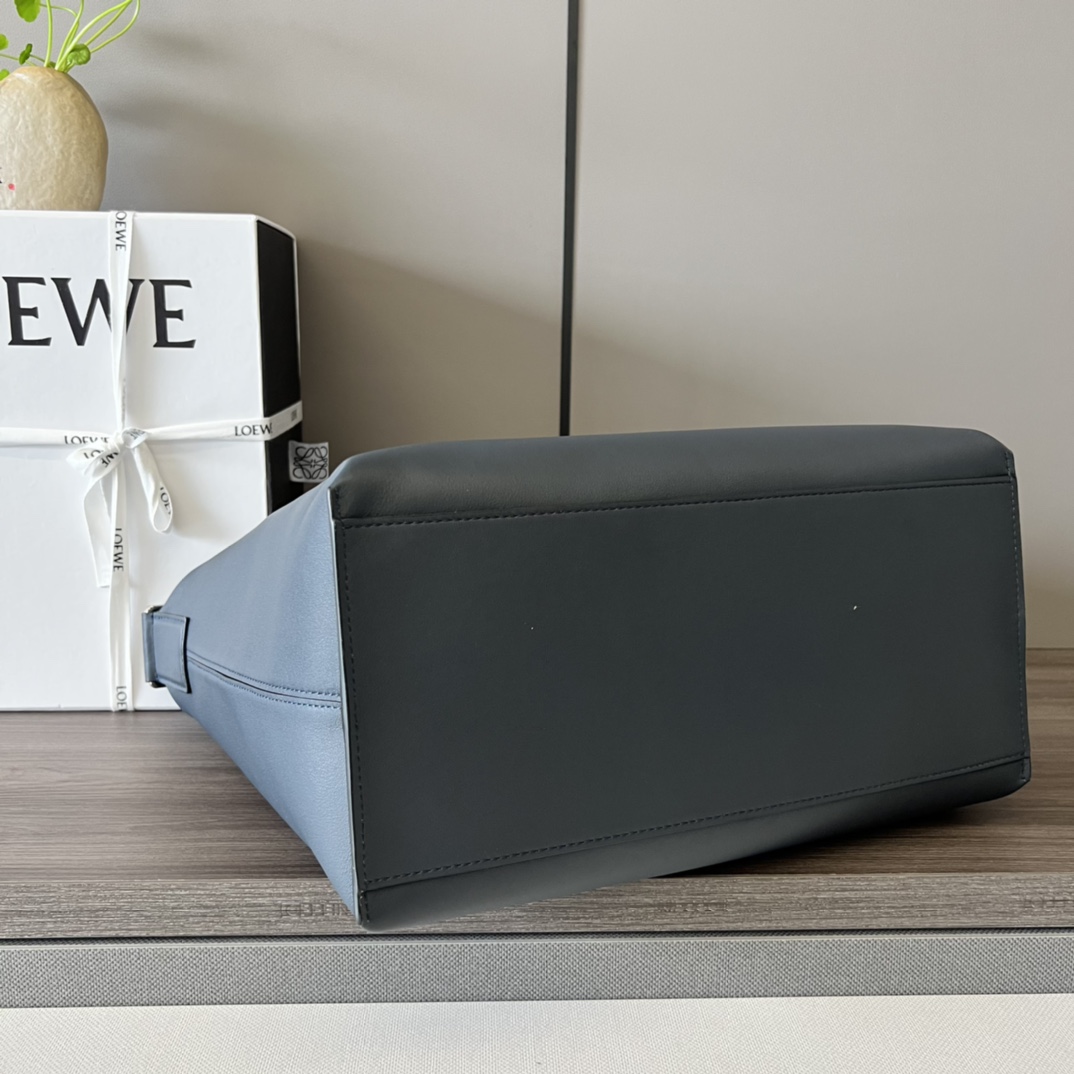 L0ew* Cubi Crossbody Bag Black/Navy Blue/Brown For Women 8.3in / 21cm