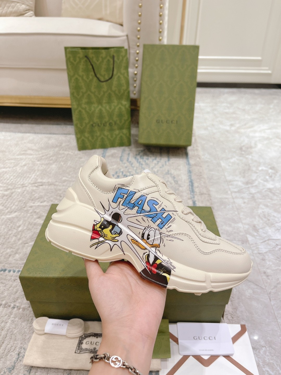 Gvc*1 Disney x Donald Duck Rhyton Sneaker White For Men 646506 DRW00 9522