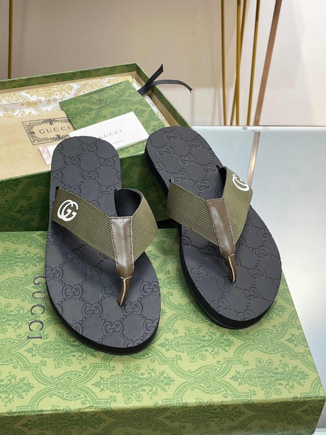 Gvc*1 Thong Sandal Green For Men