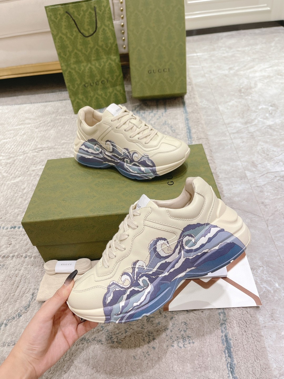 Gvc*1 Rhyton Sneaker With Wave White For Men 576052-DRW00-9522