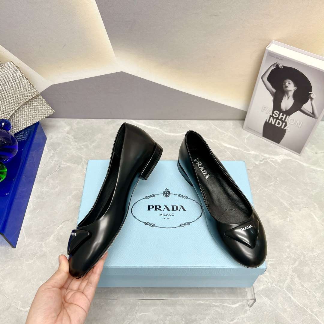 Pra*a Nappa Ballerinas Black For Women