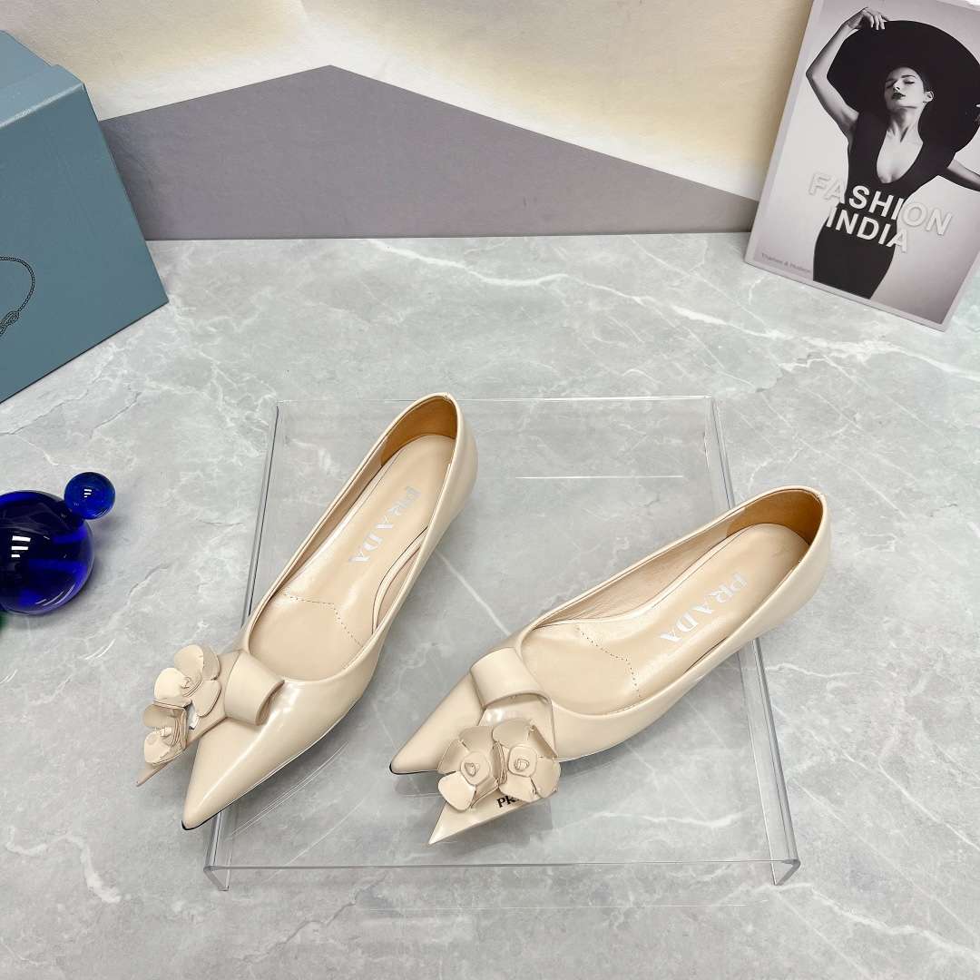 Pra*a Patent Pumps Cream For Women