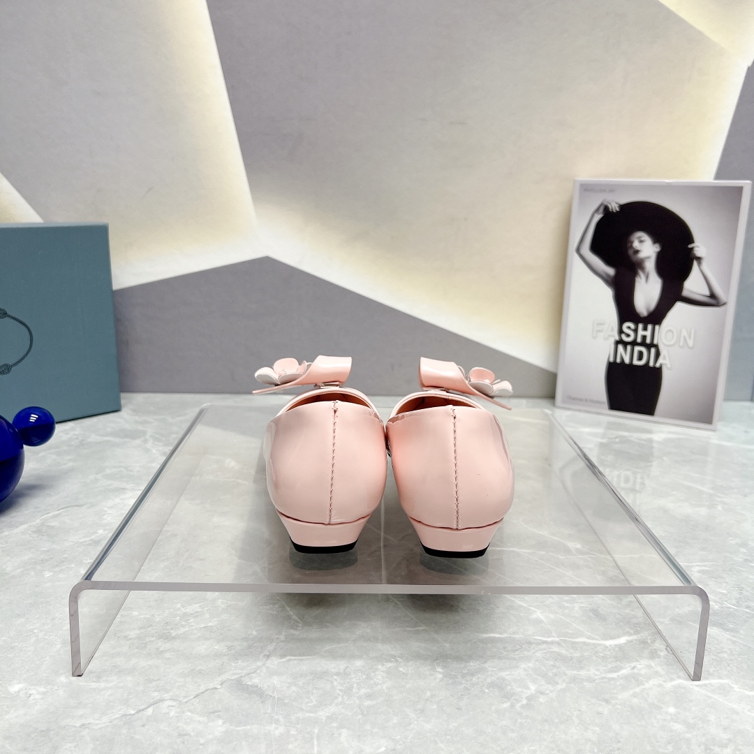 Pra*a Patent Pumps Pink For Women