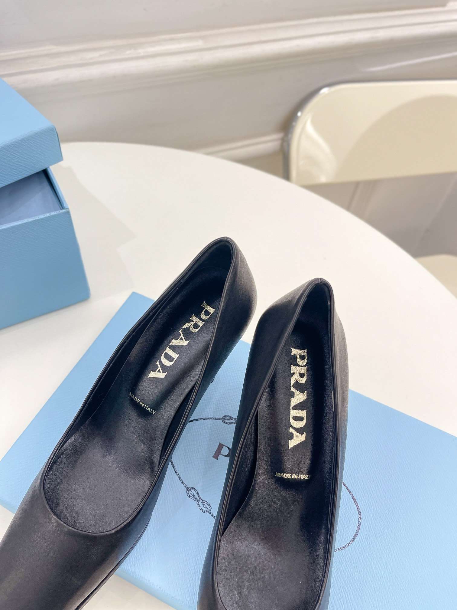 Pra*a Brushed Pumps Black For Women