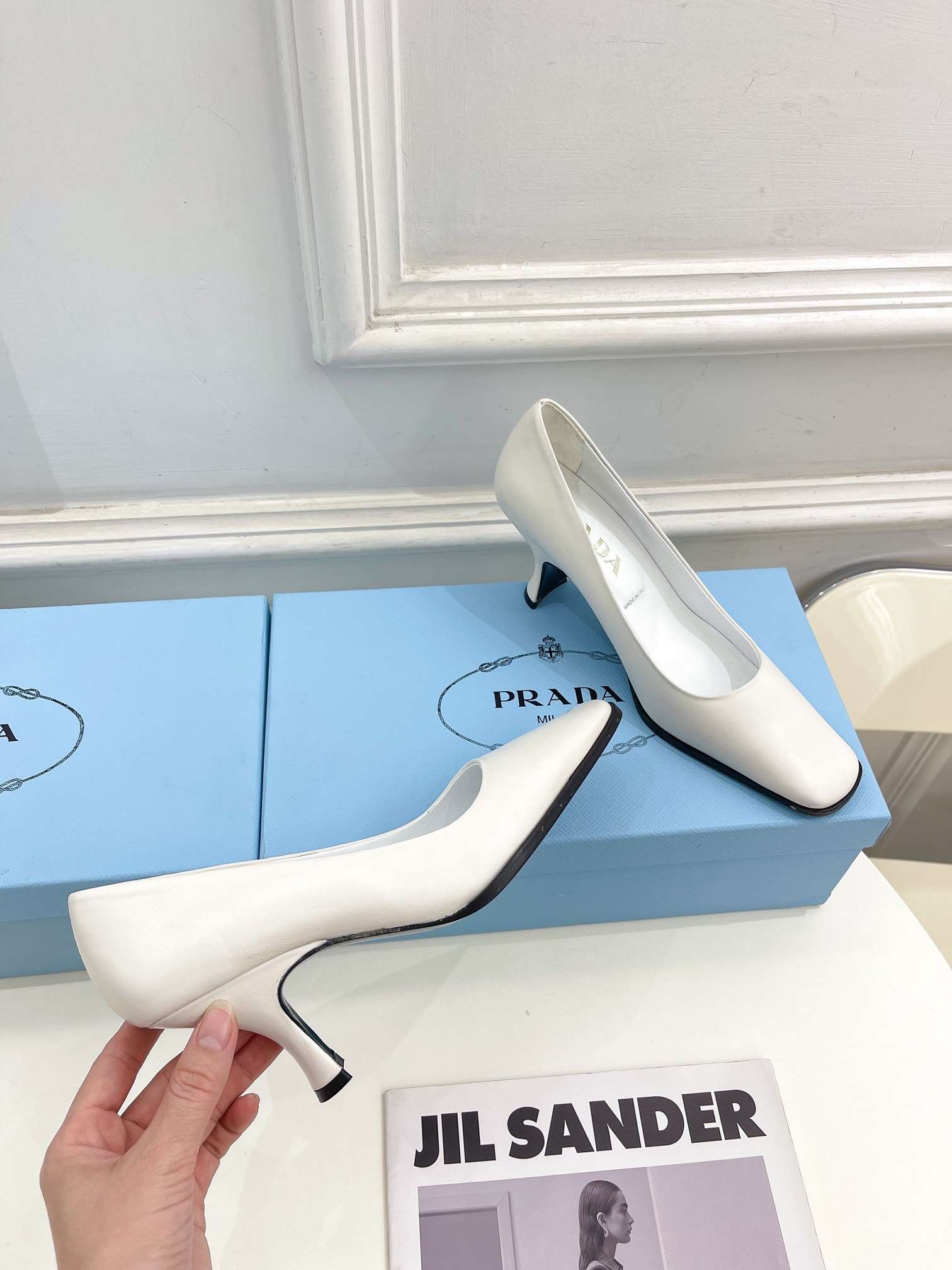 Pra*a Brushed Pumps White For Women