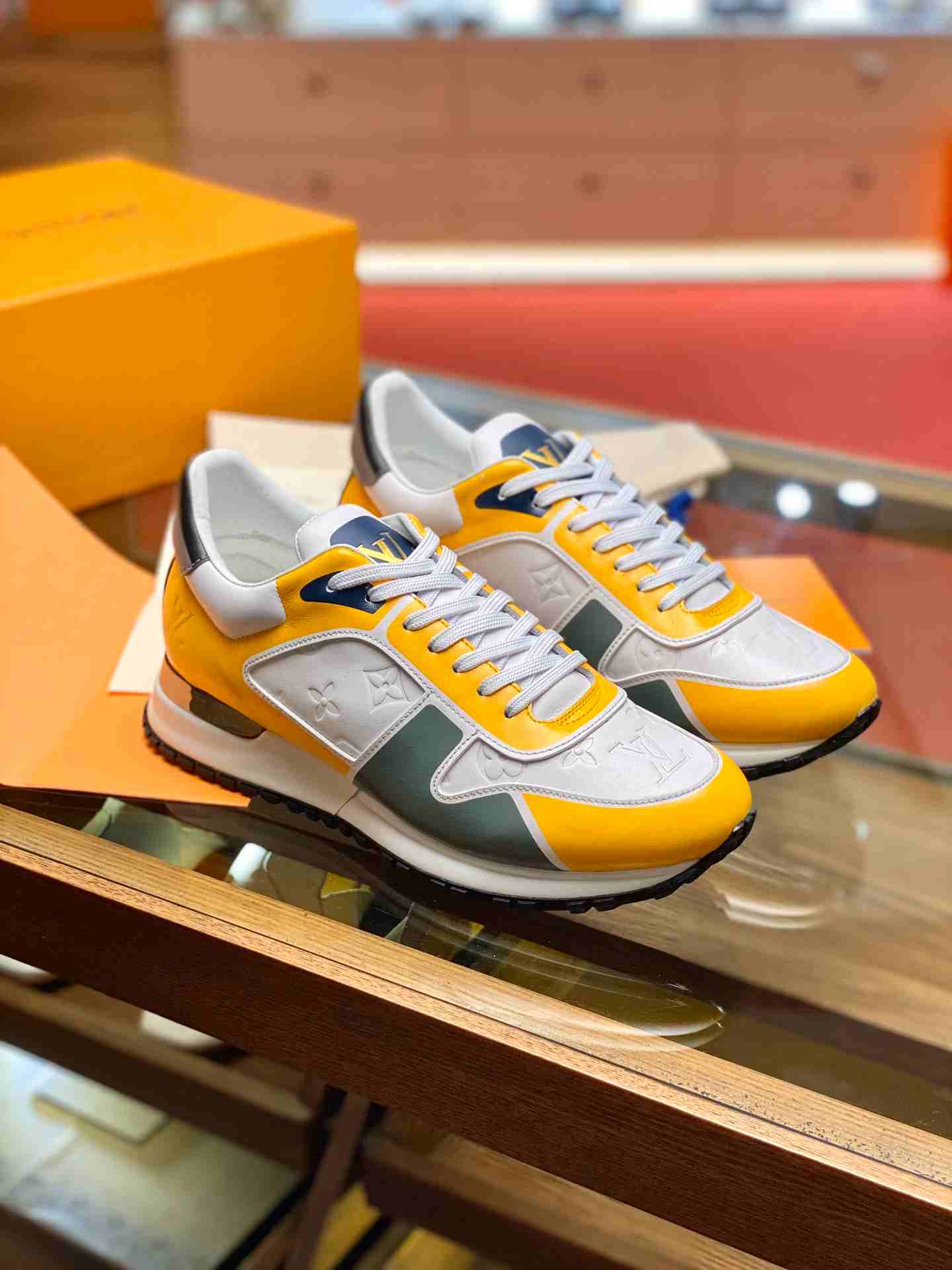 L0vis Vvtt0n Run Away Sneaker Yellow For Men