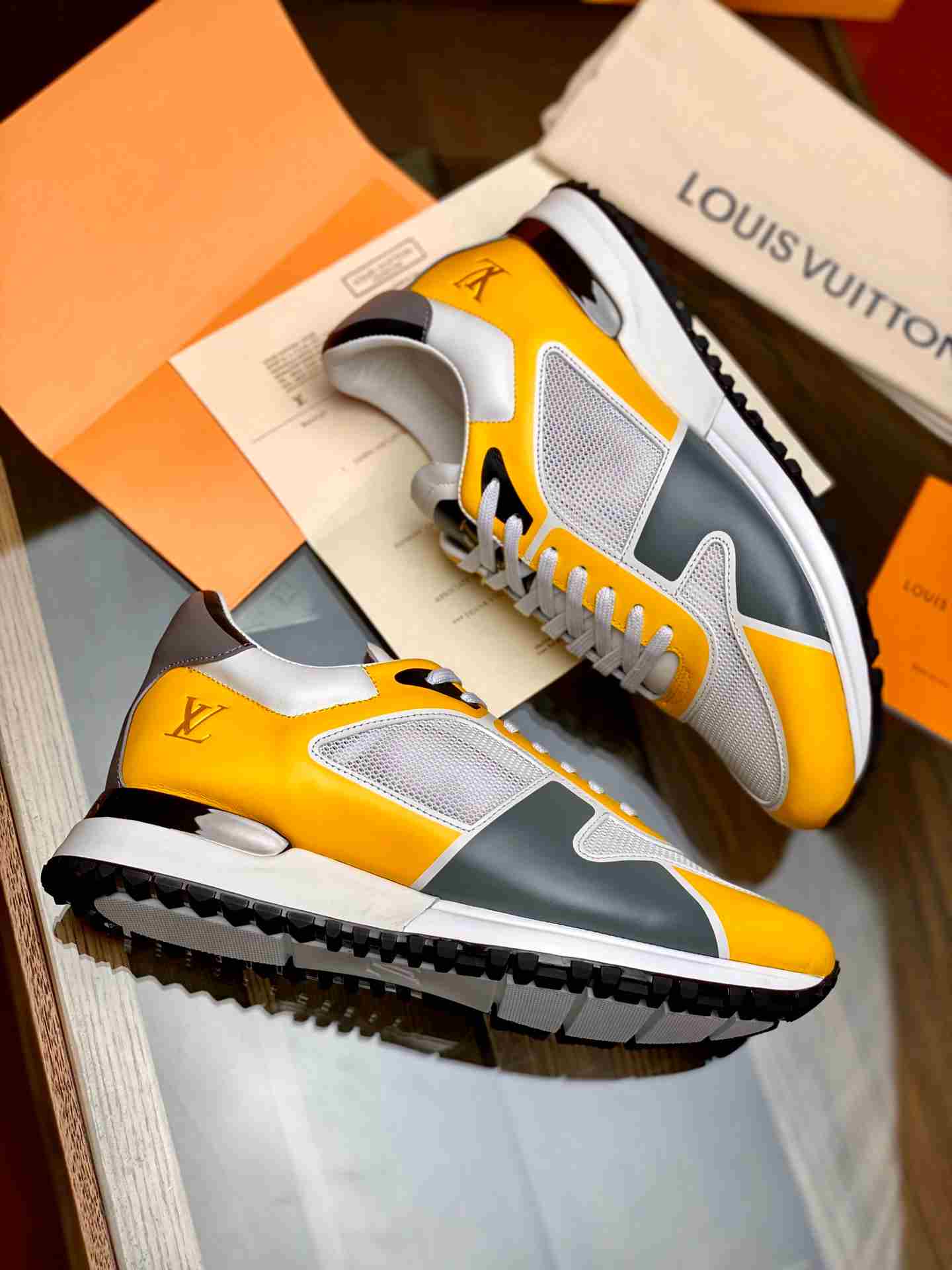 L0vis Vvtt0n Run Away Sneaker Yellow For Men