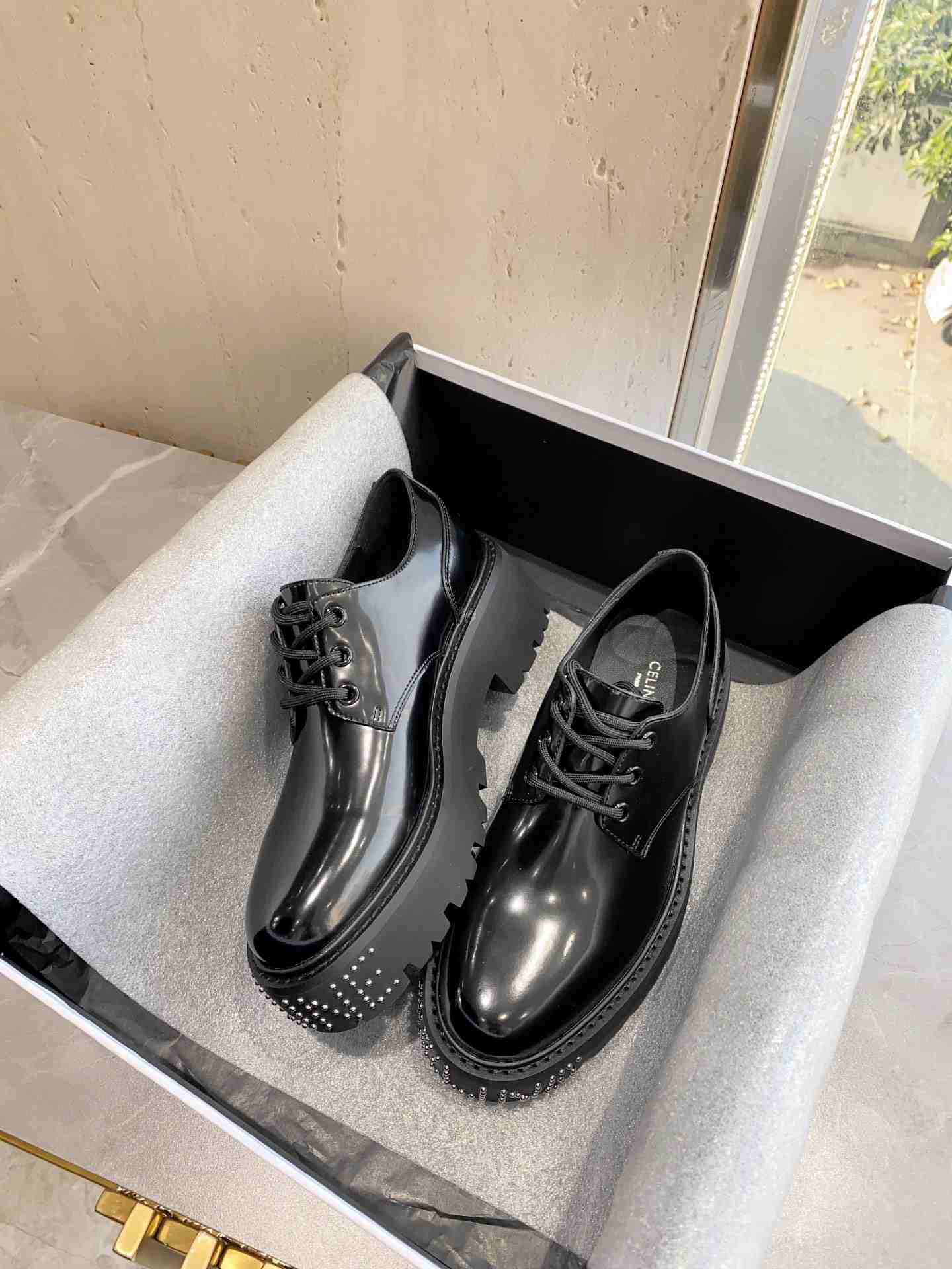 Ce1i*e Bulky Derby With Studded Outsole Black For Women 353303602C.38NO