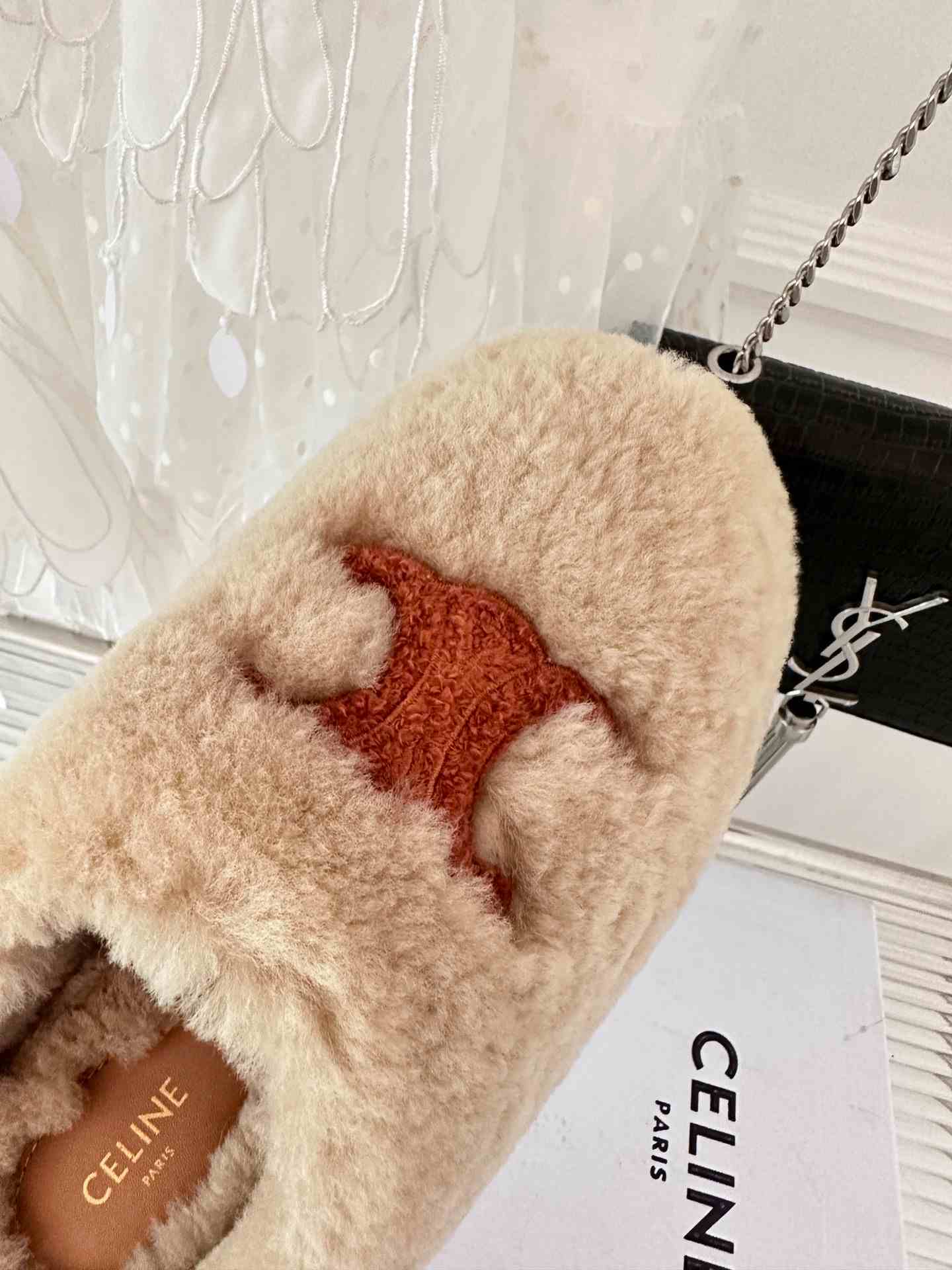 Ce1i*e Ce1i*e Fur Mule In Shearling Beige For Women 352433781C.01CR