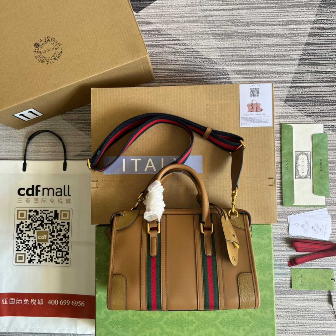 Gvc*1 Double G-Detailed Smooth Small Handbag White/Grey/Brown For Men 10.6 in/ 27 cm